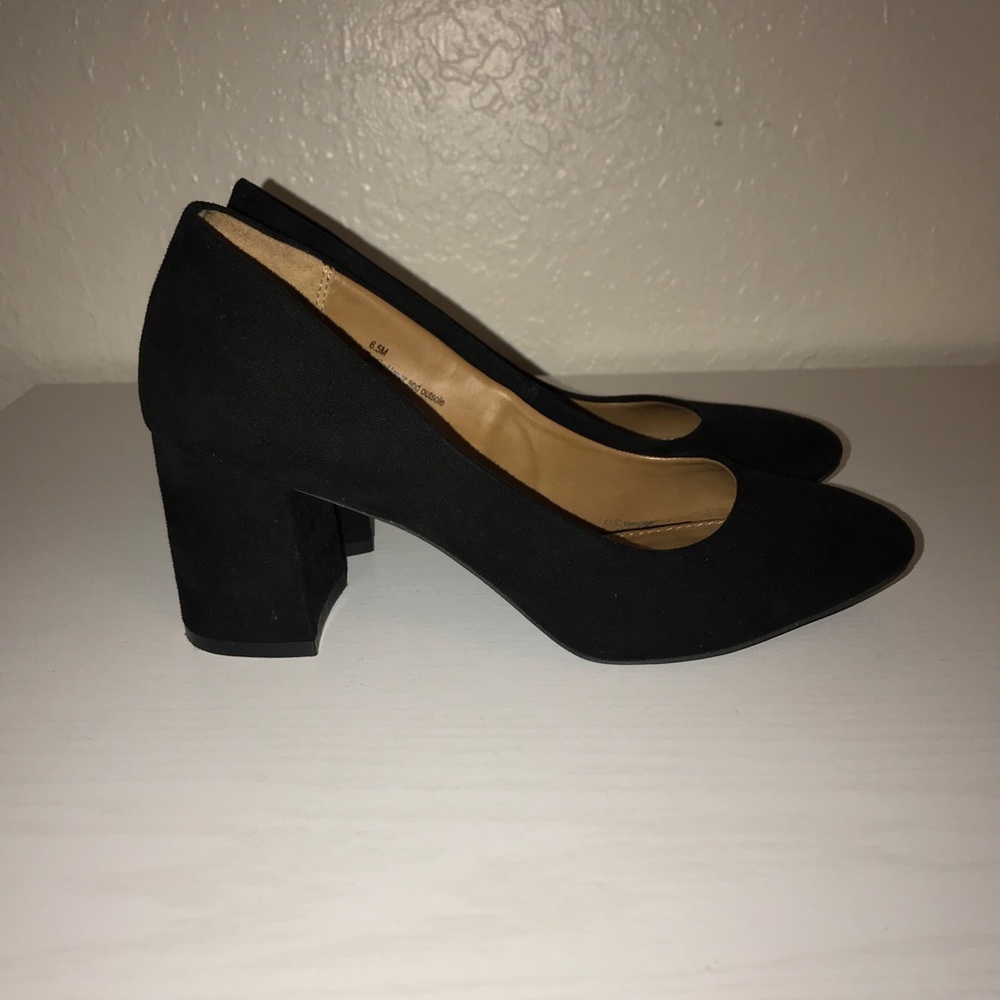 14th & Union black heels